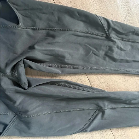 Lululemon Fast & Free Leggings - Picture 6 of 12